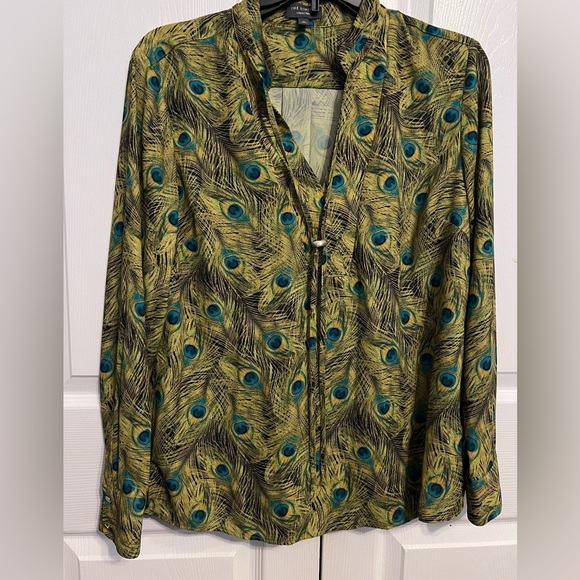 The Limited Women's Peacock Feather Print Blouse. Size M - Picture 4 of 7